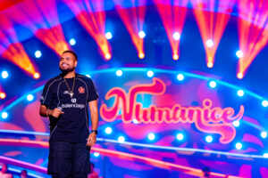 “O novo fenômeno do pagode”: Yan é recebido no palco do Numanice em grande estilo no RJ