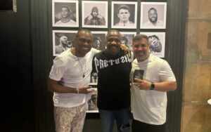 Igor Lage curte noite de samba com o grupo Vou Pro Sereno no Bar do Mumuzinho