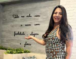 Cláudia Peres: coragem para mudar, sabedoria para guiar e alma para transformar