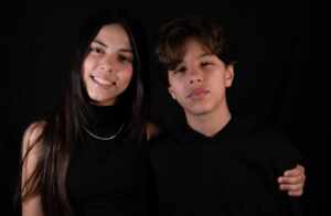 Irmãos brasileiros encantam os EUA com música cristã e brilham em palco do Dr. Phillips Center