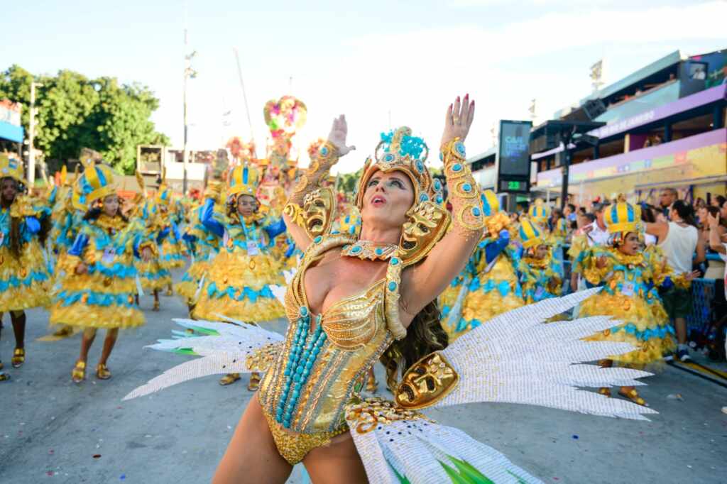 Tatiana Breia Uniao Da Ilha 5 Egobrazil