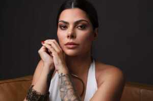 Noélli Santiágo é a convidada desse sábado para bate-papo no espetáculo “Visitando Camille Claudel”