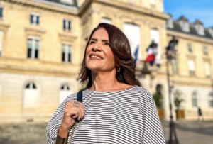 Valéria Bolsonaro é reconhecida internacionalmente por ações em prol das mulheres