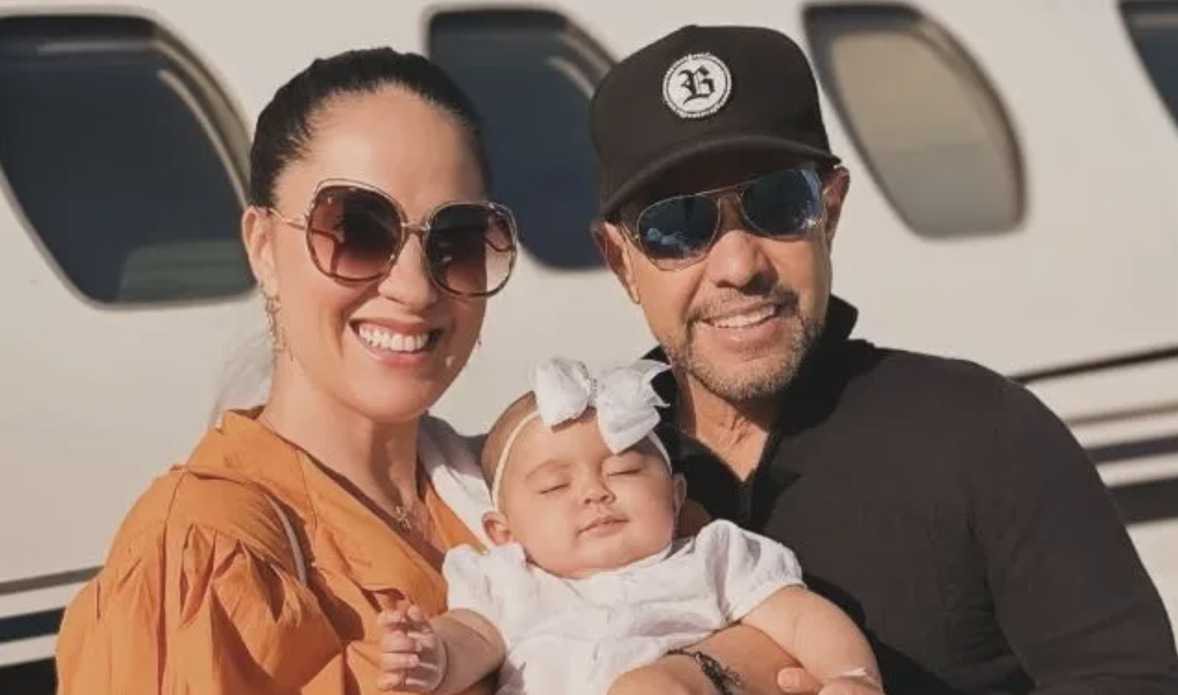 Zezé Di Camargo Se Declara Em Foto Com Graciele E A Filha 2 Zezé Di Camargo Se Declara Em Foto Com Graciele E A Filha - Foto: Instagram