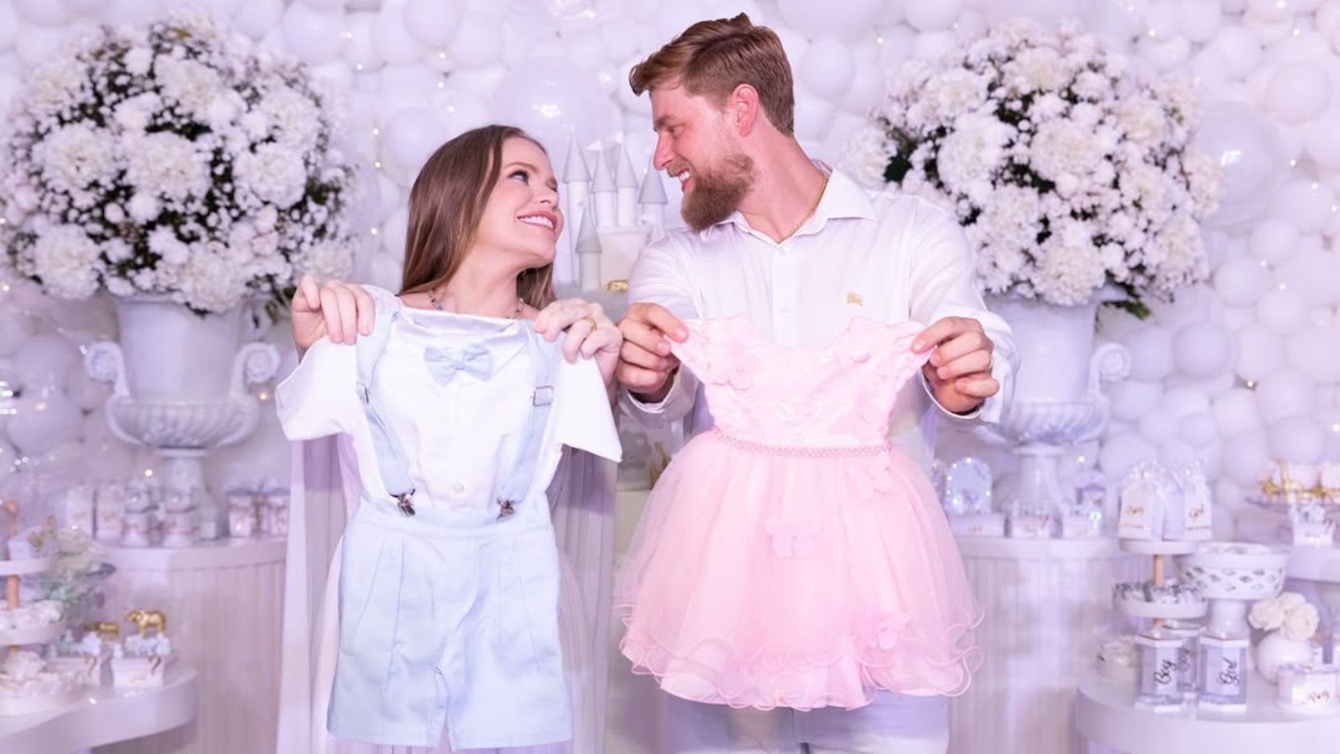 Paulinha Leite Revela Felicidade Em Dose Dupla: Gêmeos A Caminho! 2 Paulinha Leite Revela Felicidade Em Dose Dupla: Gêmeos A Caminho!