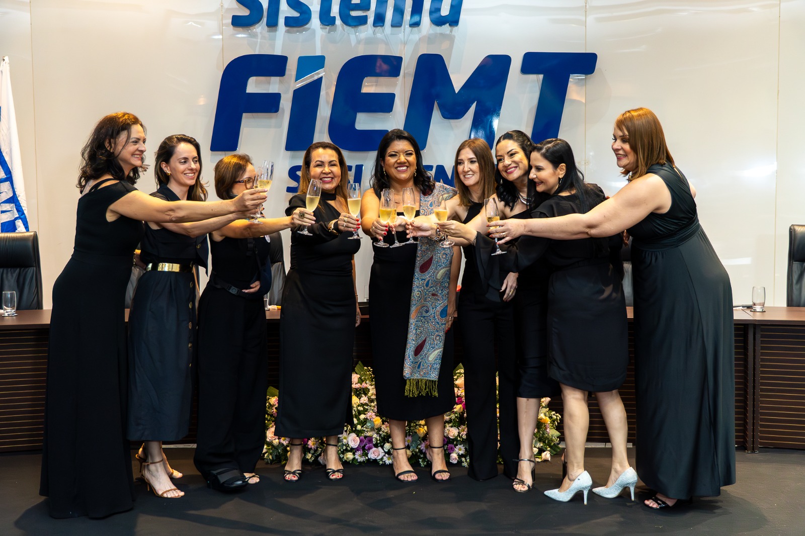 PHOTO 2025 05 09 17 23 12