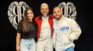 Jean Silva realiza sonho ao ser homenageado por Belo após vitória no UFC