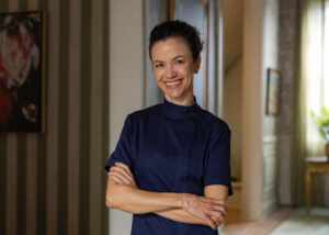 Fernanda Botelho vive estreia em elenco fixo de novela durante as comemorações de 60 anos da TV Globo