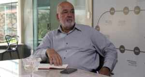 Rumo ao Sucesso Financeiro: A Expertise de Renato Gomes na Consultoria de Investimentos