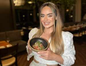 Mariana Boni comemora 40 anos em grande estilo e vive fase de conquistas pessoais e profissionais