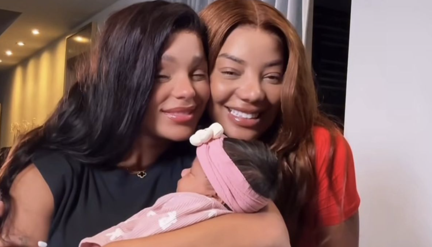 Ludmilla e Brunna Gonçalves revelam primeiro rosto da filha Zuri 9 Ludmilla e Brunna Gonçalves revelam primeiro rosto da filha Zuri - Foto: Instagram