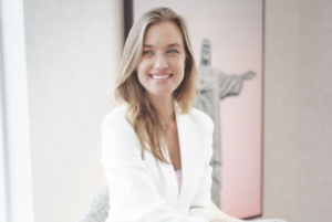 Maqueli Florida, a corretora queridinha dos brasileiros e das celebridades na Flórida, lança seu novo site em evento refinado