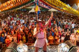 Kelly Fonteli lança desafio com novo Single “Selfie” e encerra maratona de shows juninos