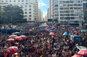 Multidão invade o Centro de Campinas na Parada LGBTQIAPN+ em celebração e luta por direitos