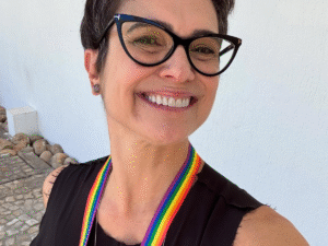 Sandra Annenberg celebra o Dia do Orgulho LGBTQIAPN+ e relembra apoio à filha