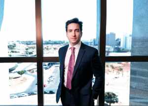 Capital Inteligente: livro revela os erros que sabotam a prosperidade financeira e ensina como superá-los com método prático e acessível