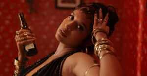 Julia Manikk lança “Você Não Soube Me Amar”, carro-chefe de seu álbum de estreia