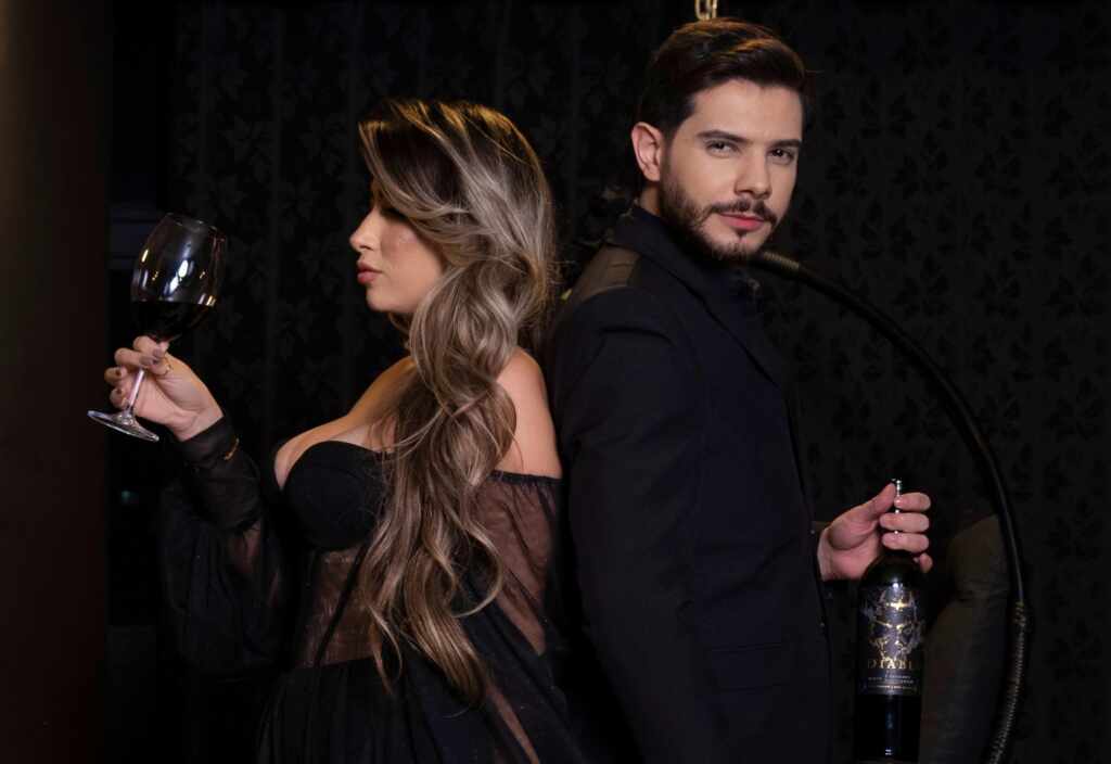 Thalles Luna aposta em sensualidade e estética de cinema no novo clipe de “La Musa De La Playa” WhatsApp Image 2025 06 13 at 10.14.32