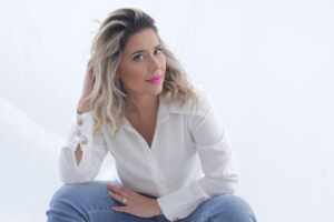 Madrinha do Funk, Ana Paula Alves, celebra 45 anos com festa surpresa