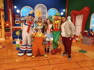 Tio Bruninho e Tia Carol conquistam o Brasil com música infantil educativa