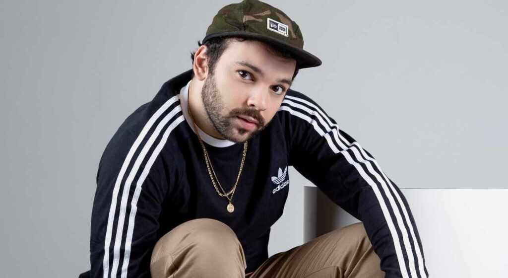 Raphael Ghanem leva o espetáculo “Se é que você me entende” no Espaço Unimed em SP Raphael Ghanem