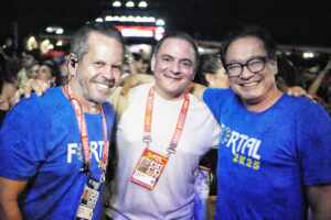 Equipe de marketing do Pré-Caju realiza ação de divulgação no Fortal 2025