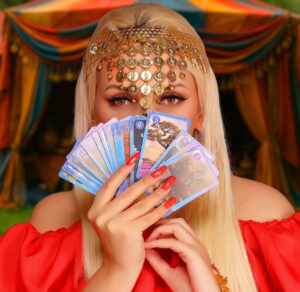 Chaline Grazik revela nova leva de previsões e causa alvoroço nas redes