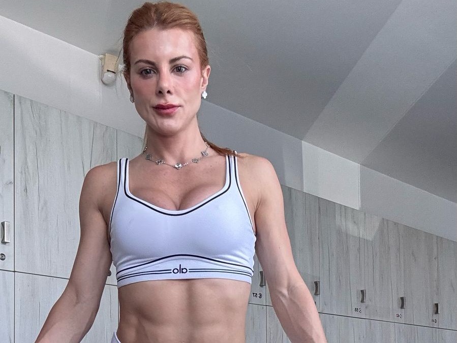 Deborah Albuquerque revela rotina de treinos e diz: “Treinar, pra mim, é como escovar os dentes” WhatsApp Image 2025 07 19 at 20.06.14