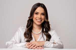 A voz que transforma: Como Brena Câmara uniu direito e comunicação