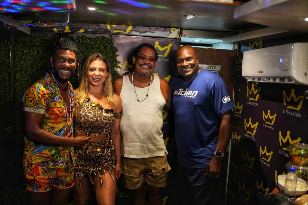 Sheila Mello comemora aniversário em cima do trio em carnaval fora de época no Ceará. WhatsApp Image 2025 07 25 at 10.19.25