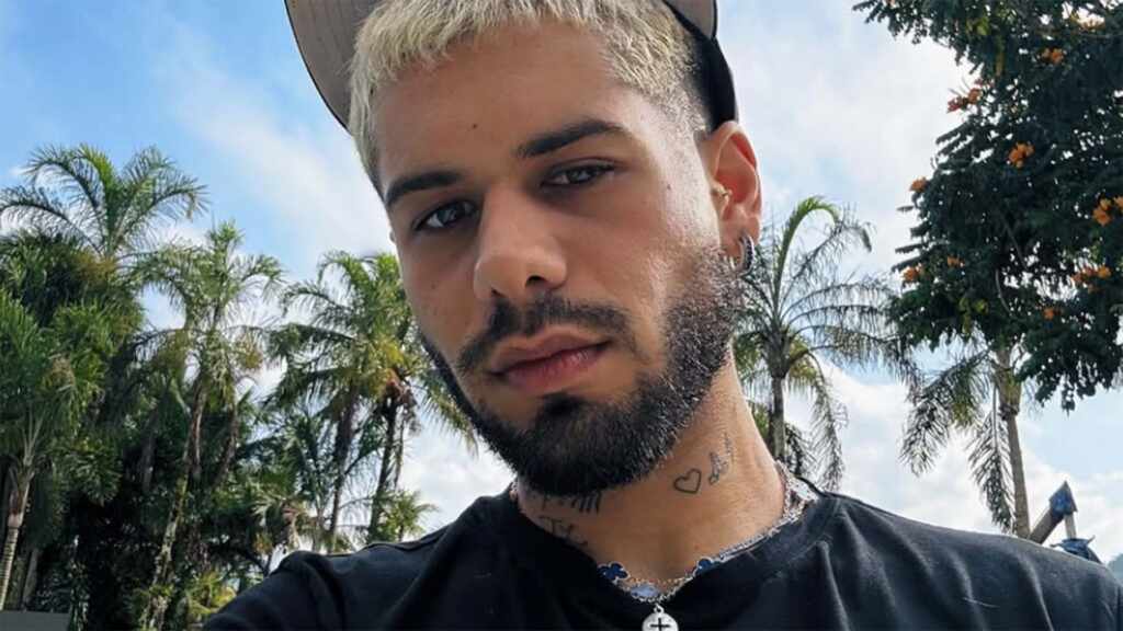 Zé Felipe reage a críticas e diz que suas músicas 'não são para escutar'