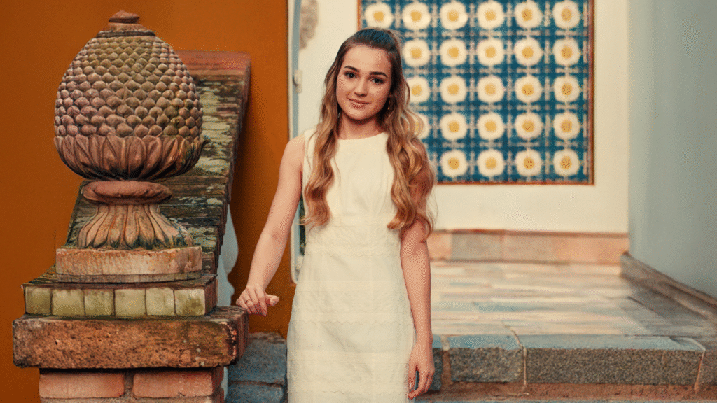 Após viralizar na internet, Esther Durán apresenta releitura emocionante de sucesso gospel - Foto: Divulgação