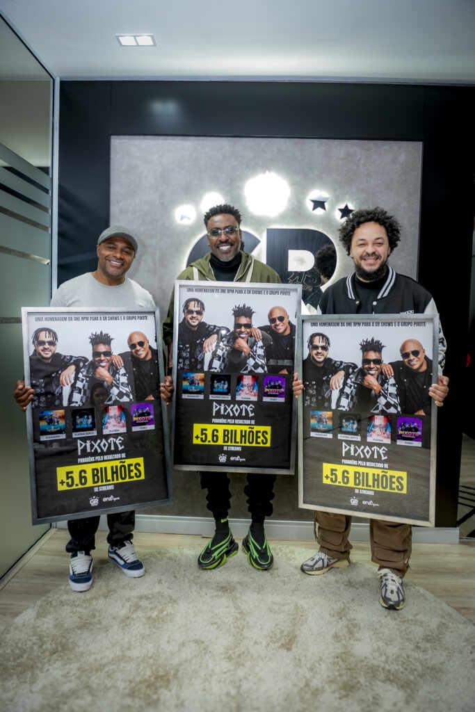 Pixote celebra 5,6 bilhões de streams e comemora com prêmios de Diamante, Platina e Ouro @kennedyrichelly 4