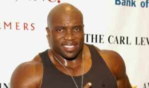 Lester Speight de “Eu, a Patroa e as Crianças”, desembarca no Cantagalo para Dia do Gamer