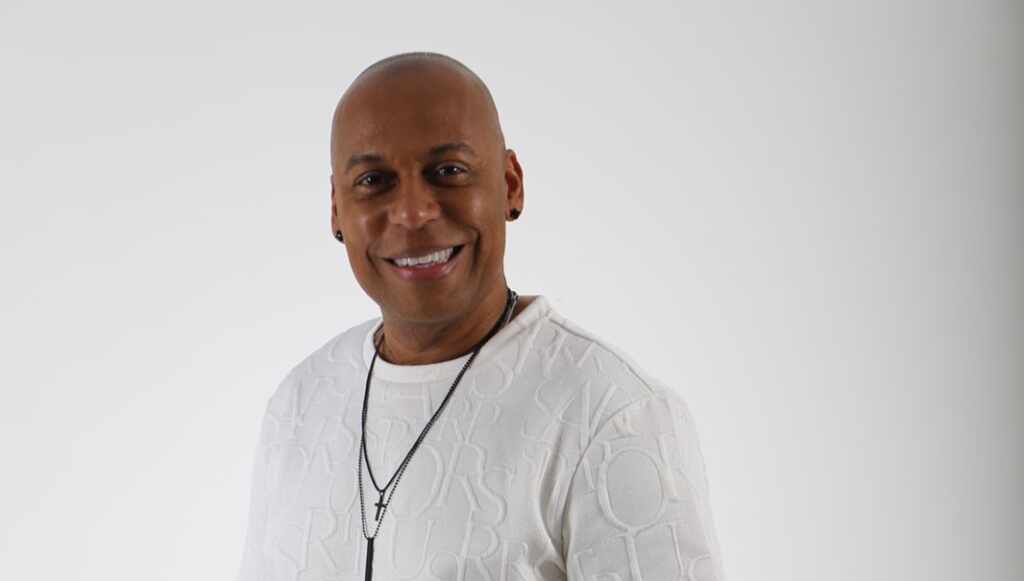 Délcio Luiz lança EP e prova que quem é rei nunca perde a majestade IMG 20250801 WA00031