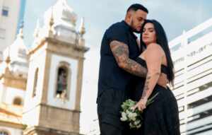 Cacau Jr, pai de Wenny, faz ensaio pré-wedding pelas ruas com a noiva, Ellis