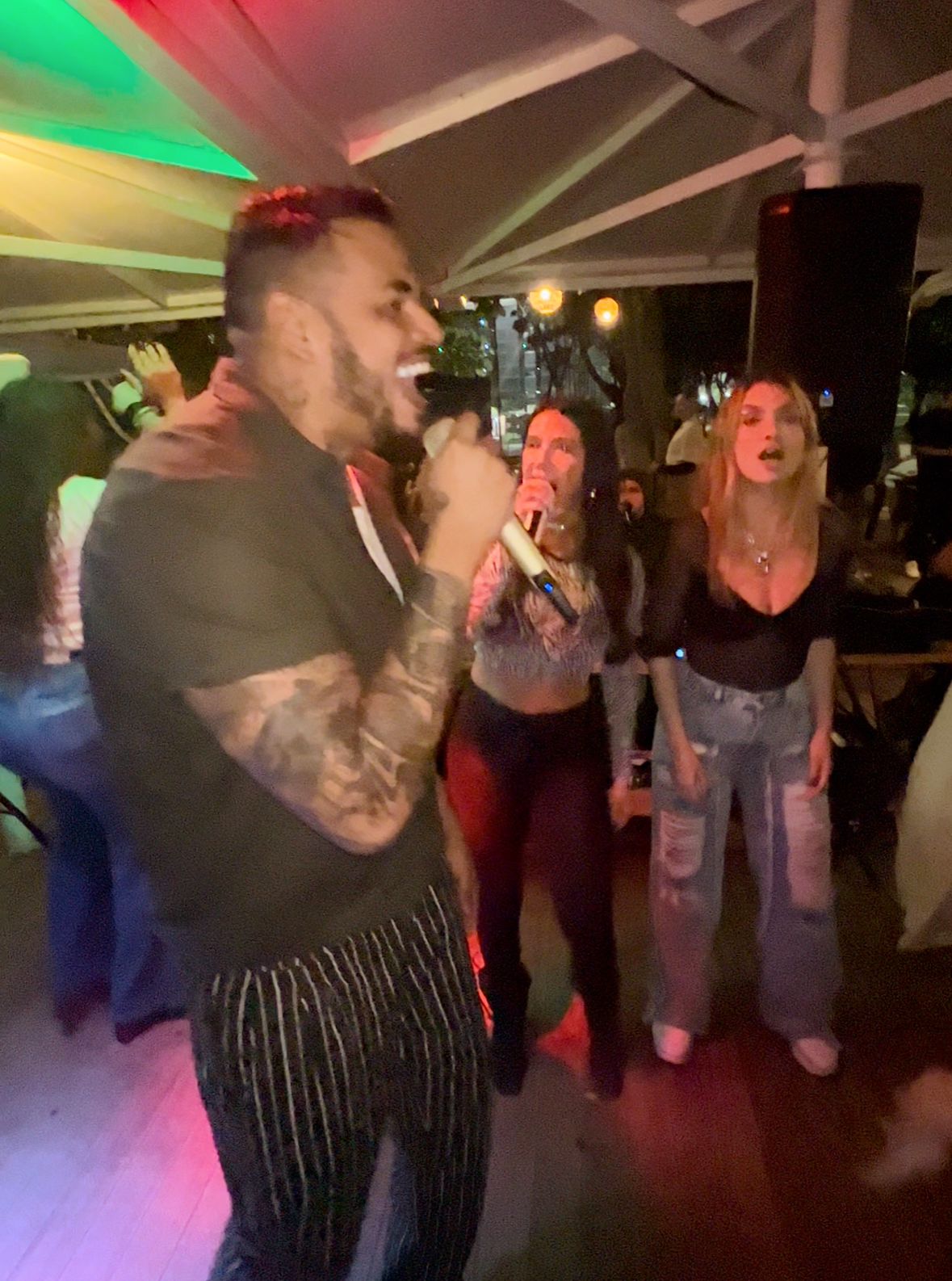 Cacau Júnior faz participação no show da dupla Pagodelas na Lagoa 15 IMG 20250819 WA0057