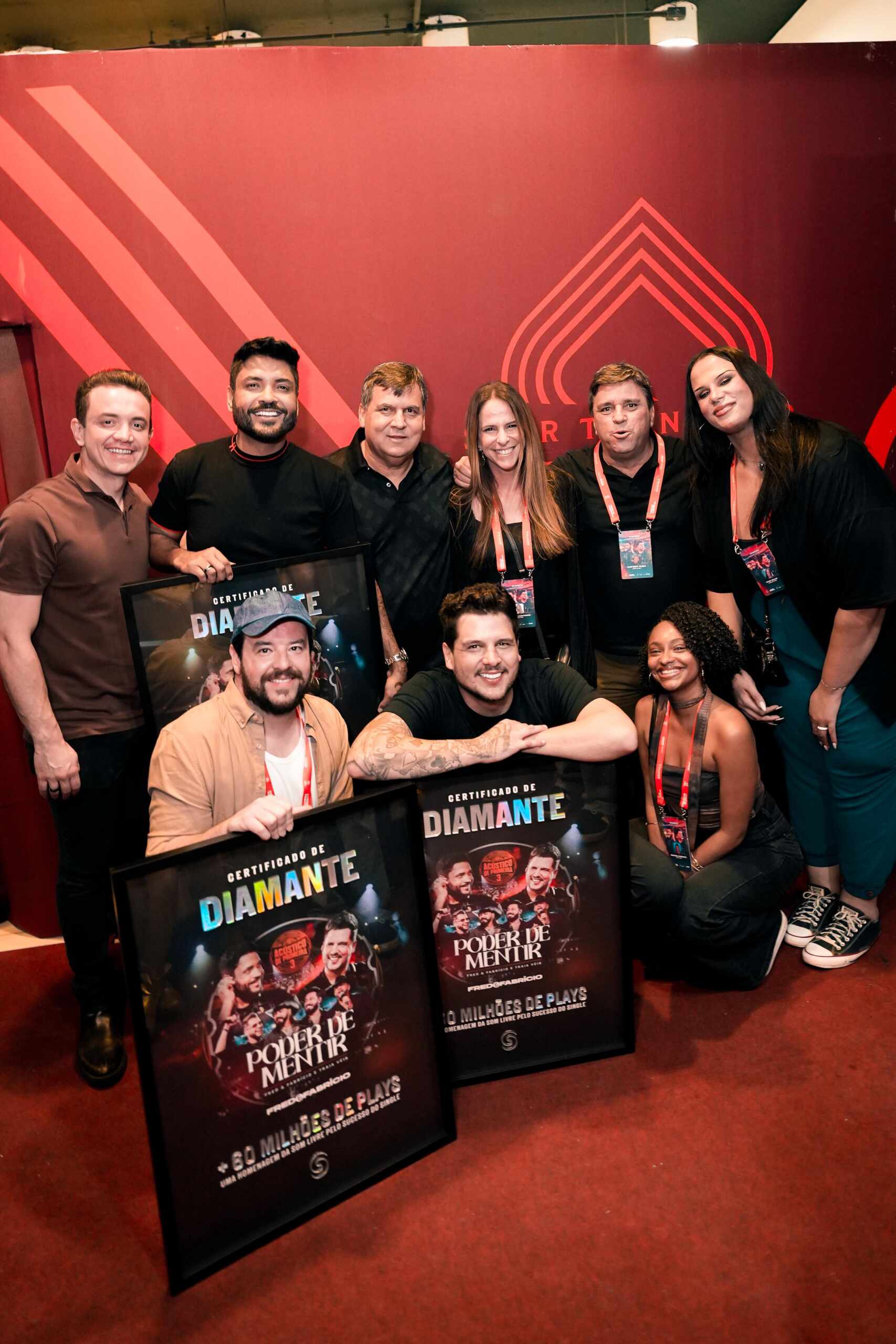 Fred & Fabricio gravam DVD em Goiânia com ingressos esgotados e placa de Diamante 5 IMG 7102 scaled