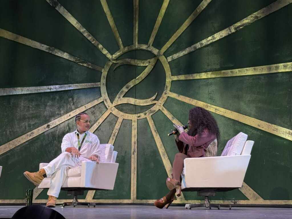 Gloria Groove estreia como Madame Morrible em Wicked com coletiva no Teatro Renault IMG 6263 1