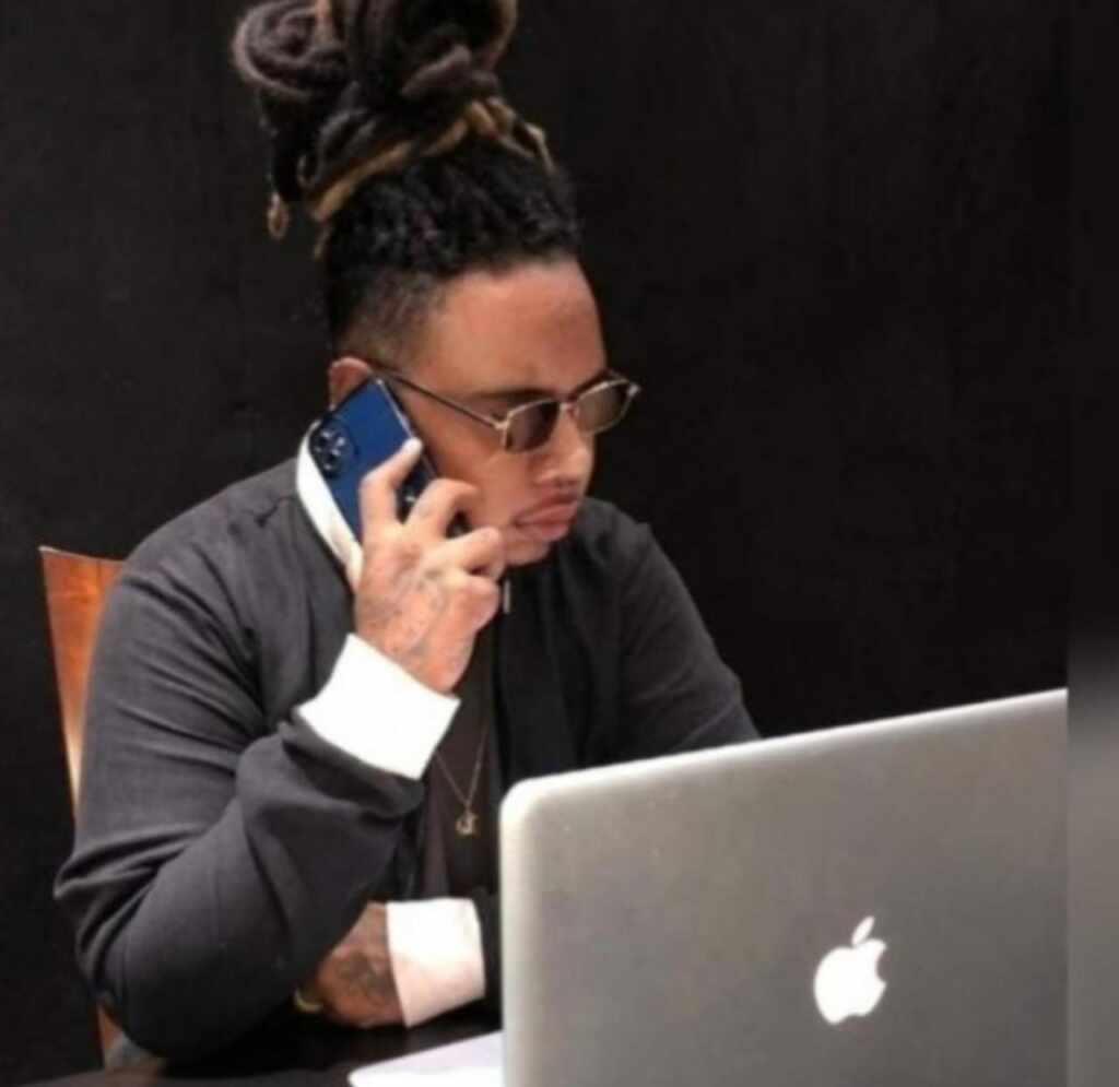 Yan Phelipe uma vida dedicada à música e à transformação social Yan Phelipe uma vida dedicada à música e à transformação social