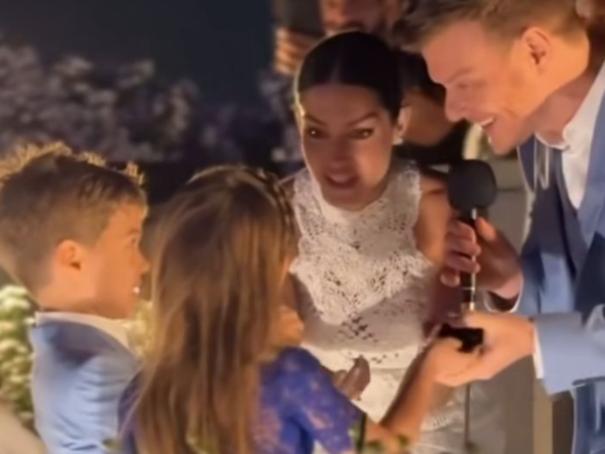 Michel Teló celebra filhos unidos e renovação de votos com Thais Fersoza no “Sabadou” - Foto: instagram
