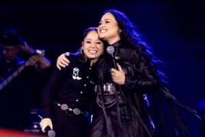 Marília Tavares e Luiza Martins lançam single ao vivo “Não Conta Pra Ninguém”