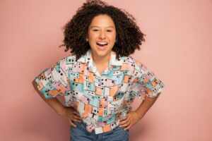 Nova geração do samba: Lunna Beatriz lança música com Grupo Revelação