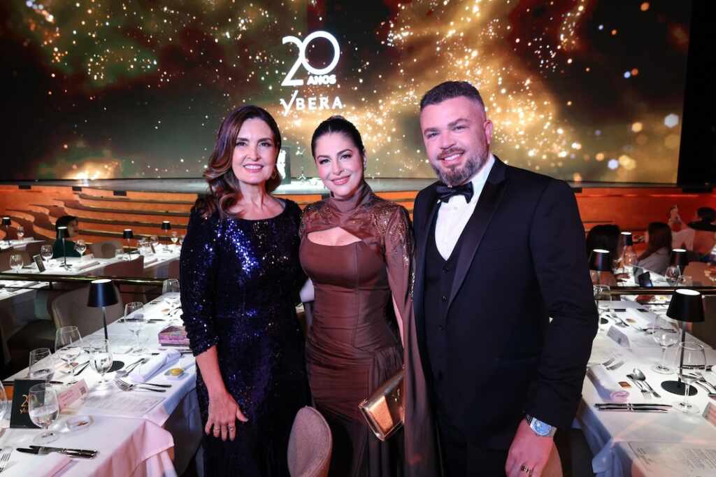 Fátima Bernardes brilha em festa glamourosa de 20 anos da Ybera no Rio de Janeiro Festa 20 anos da Ybera - Crédito da Foto: Reginaldo Teixeira / Divulgação