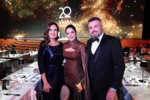 Fátima Bernardes brilha em festa glamourosa de 20 anos da Ybera no Rio de Janeiro