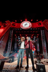 Do palco Amanhecer à arena: Diego & Arnaldo fazem Barretos cantar em coro