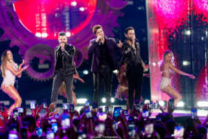 Guilherme & Benuto divulgam “Quarto 67” ao lado de Luan Santana e completam DVD