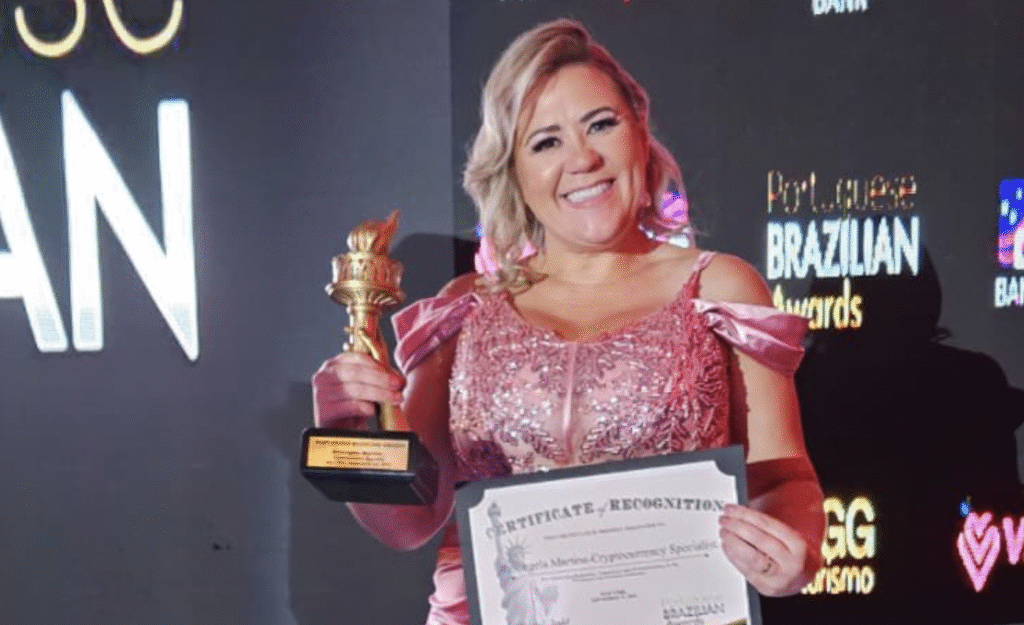 Rosângela Martins é homenageada em Nova York com prêmio no Portuguese Brazilian Awards Captura de Tela 2025 09 05 as 22.08.14