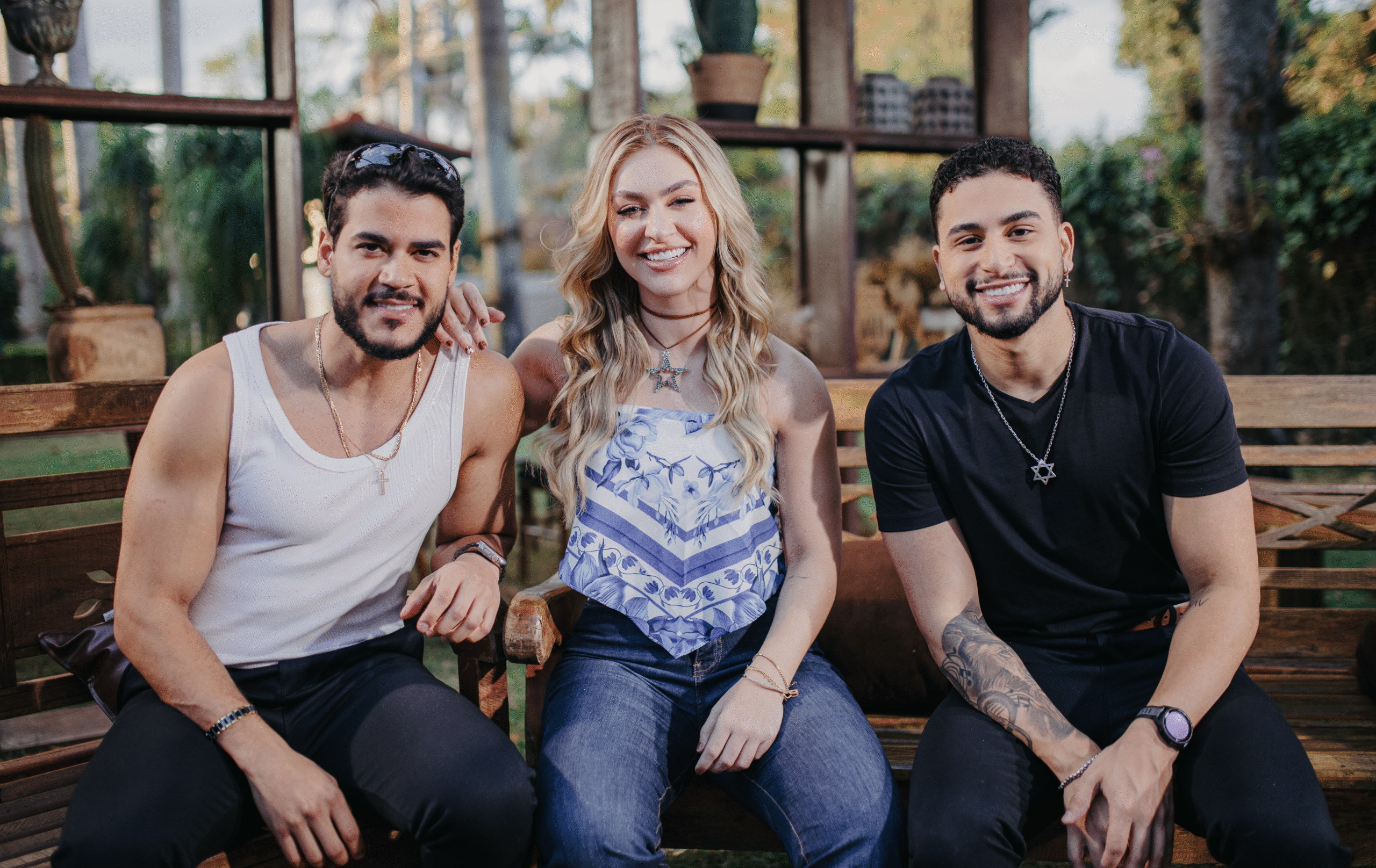 Duda Bertelli lança “Estupidamente Gelada” em parceria com Danilo & Davi - Foto: Access