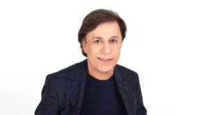 Tom Cavalcante faz única apresentação do espetáculo O Tom Tá On no Espaço Unimed